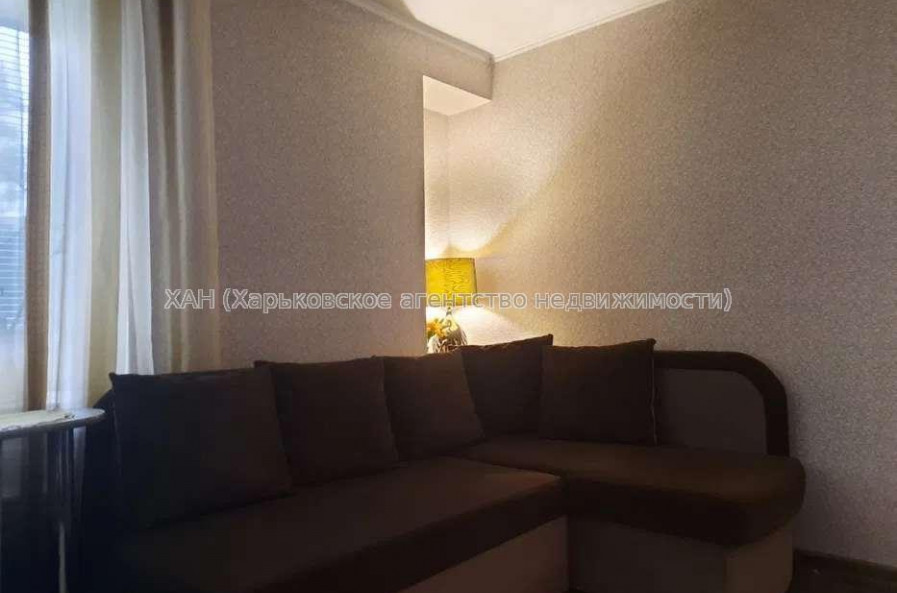 Продам квартиру, Льва Ландау просп. , 1  ком., 27 м², капитальный ремонт 