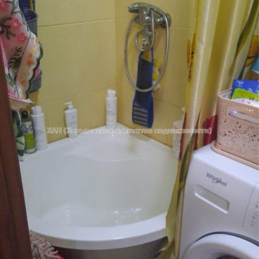 Продам квартиру, Льва Ландау просп. , 1  ком., 27 м², капитальный ремонт 