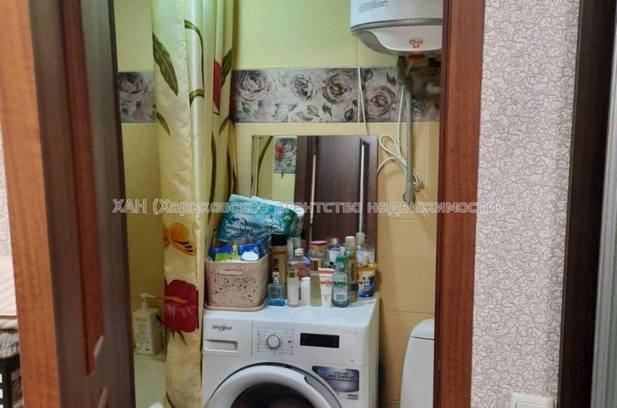 Продам квартиру, Льва Ландау просп. , 1 кім., 27 м², капитальный ремонт 