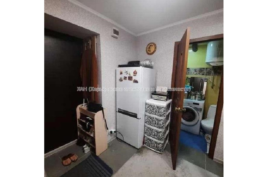 Продам квартиру, Льва Ландау просп. , 1  ком., 27 м², капитальный ремонт 
