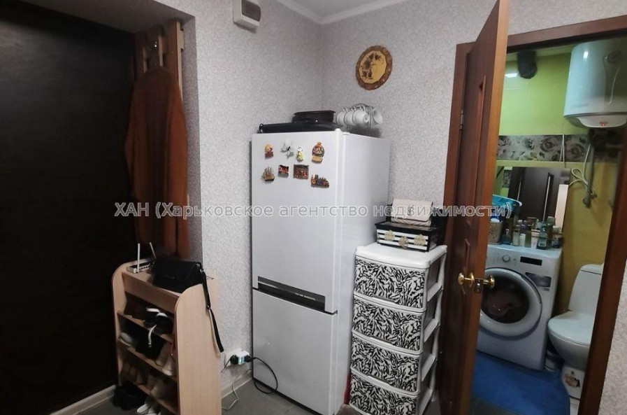 Продам квартиру, Льва Ландау просп. , 1 кім., 27 м², капитальный ремонт 