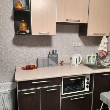 Продам квартиру, Льва Ландау просп. , 1  ком., 27 м², капитальный ремонт 