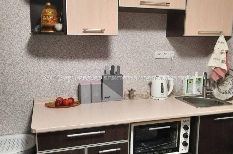 Продам квартиру, Льва Ландау просп. , 1  ком., 27 м², капитальный ремонт 