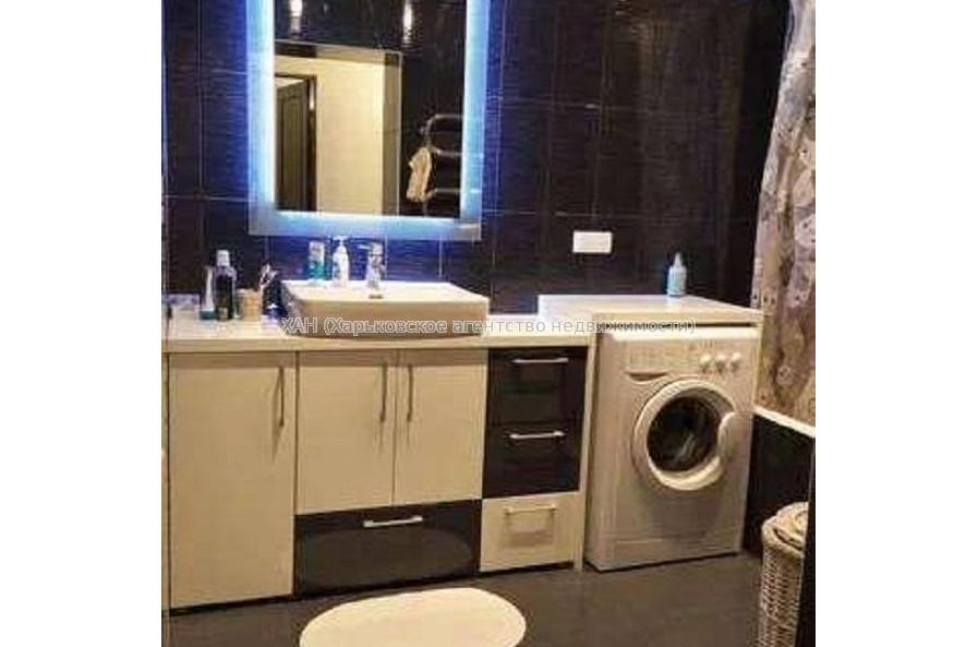 Продам квартиру, Отакара Яроша ул. , 3 кім., 90 м², капитальный ремонт 