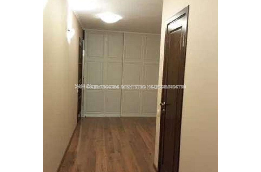 Продам квартиру, Отакара Яроша ул. , 3 кім., 90 м², капитальный ремонт 