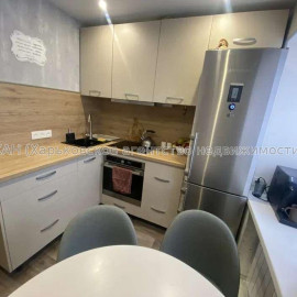 Продам квартиру, Золочевская ул. , 2 кім., 42 м², евроремонт