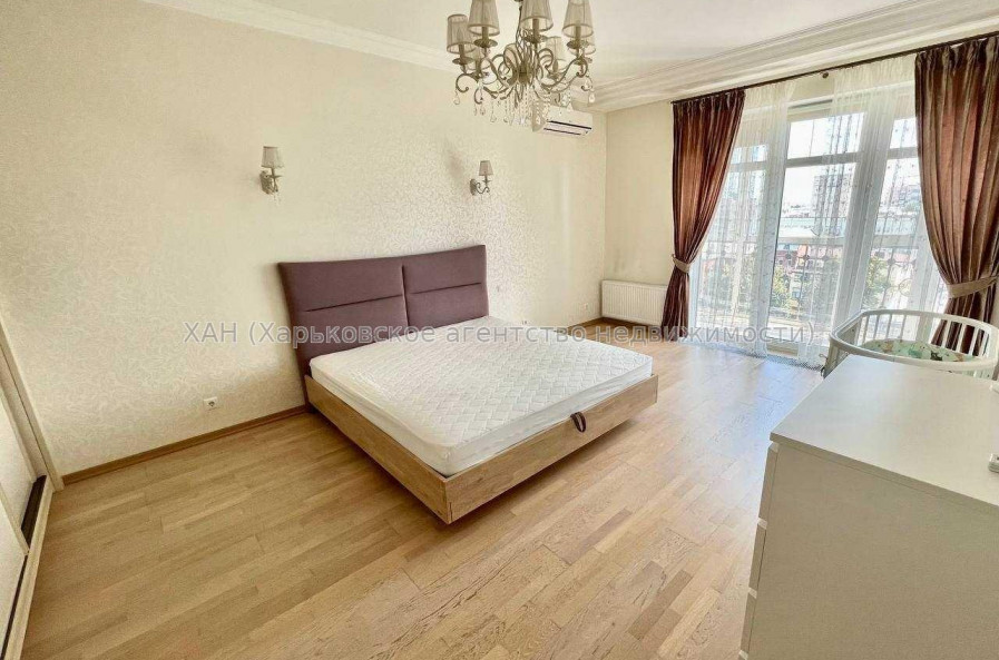 Продам квартиру, Чернышевская ул. , 2 кім., 71 м², авторский дизайн 
