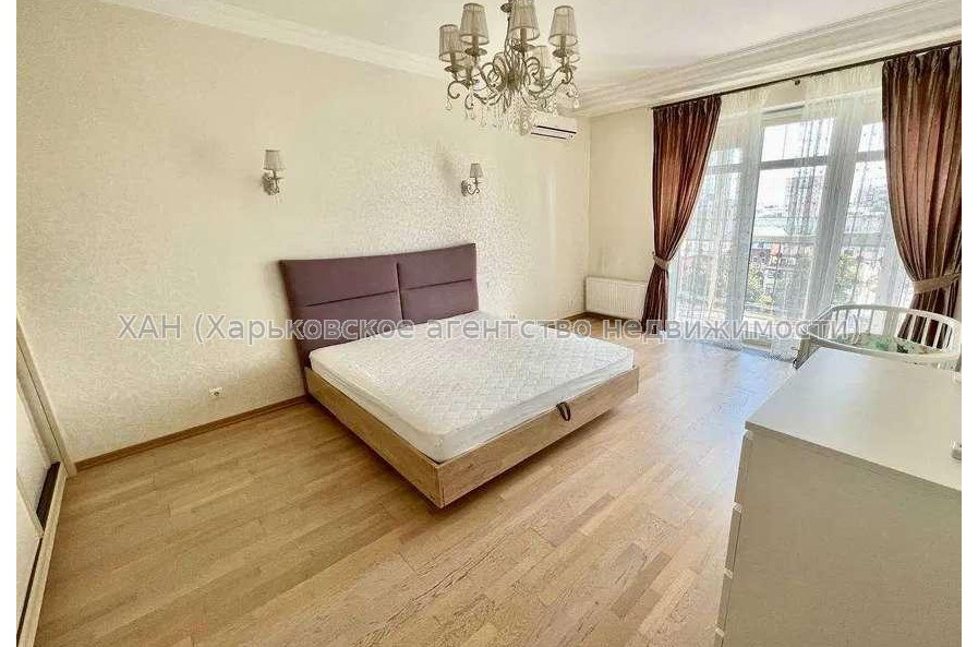 Продам квартиру, Чернышевская ул. , 2 кім., 71 м², авторский дизайн 