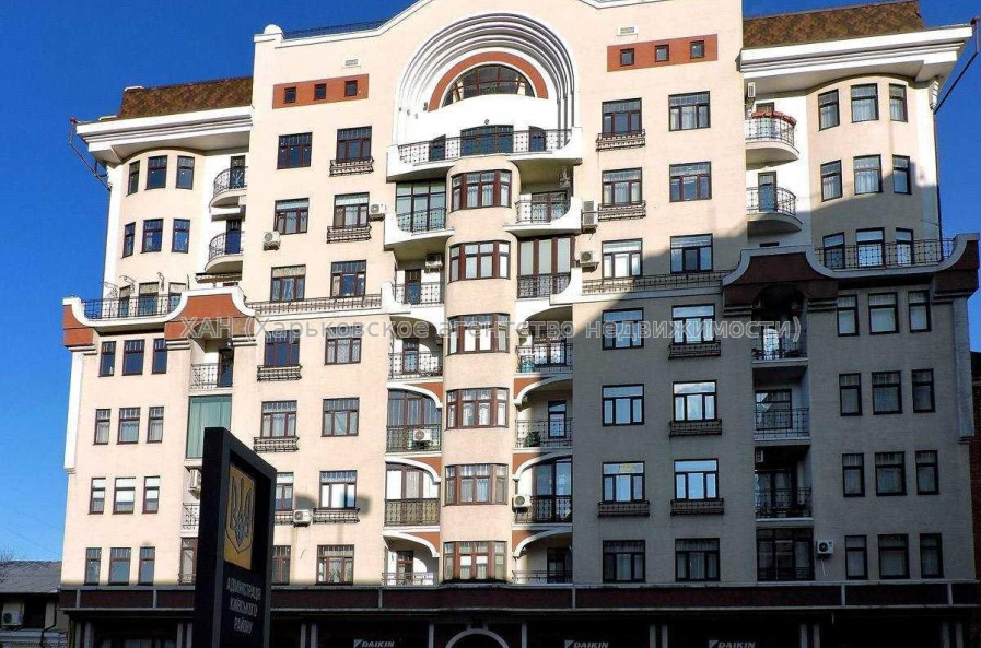 Продам квартиру, Чернышевская ул. , 2 кім., 71 м², авторский дизайн 