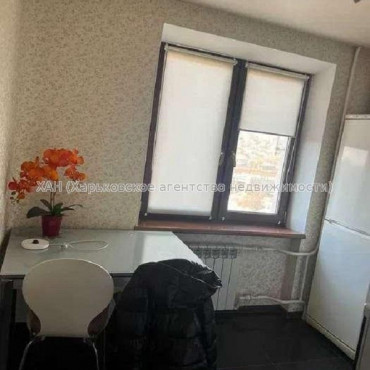 Продам квартиру, Богомольца ул. , 1 кім., 40 м², капитальный ремонт 