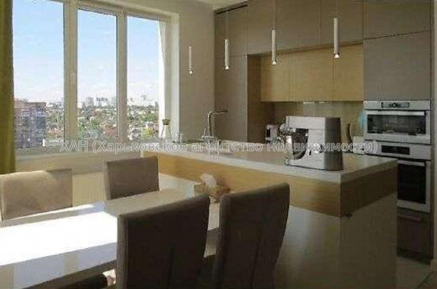 Продам квартиру, Клочковская ул. , 3 кім., 105 м², авторский дизайн 