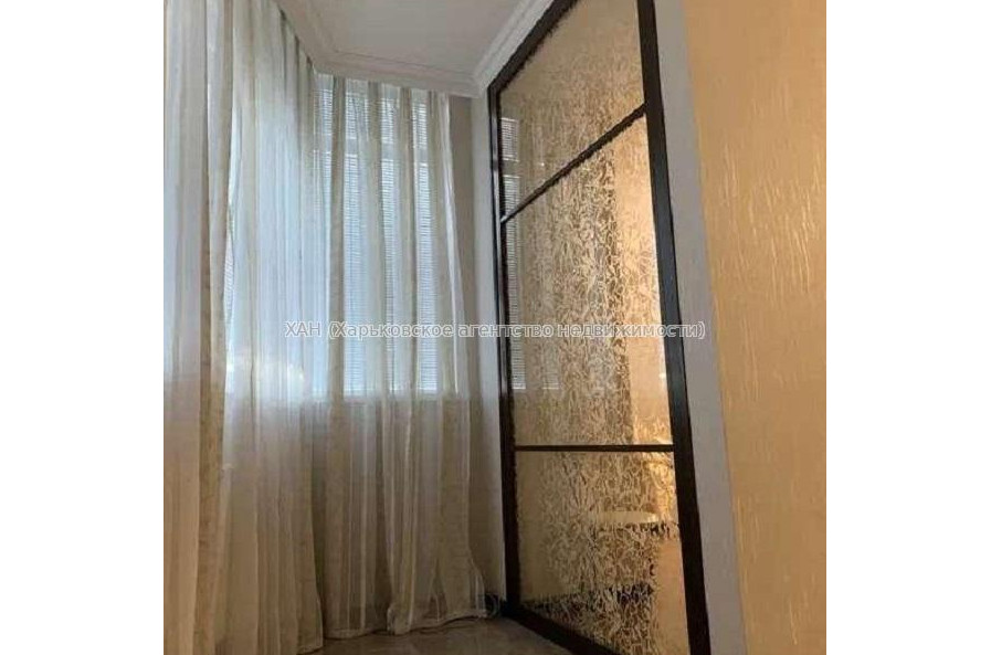 Продам квартиру, Олимпийская ул. , 2 кім., 90 м², евроремонт 