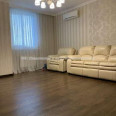 Продам квартиру, Олимпийская ул. , 2 кім., 90 м², евроремонт 