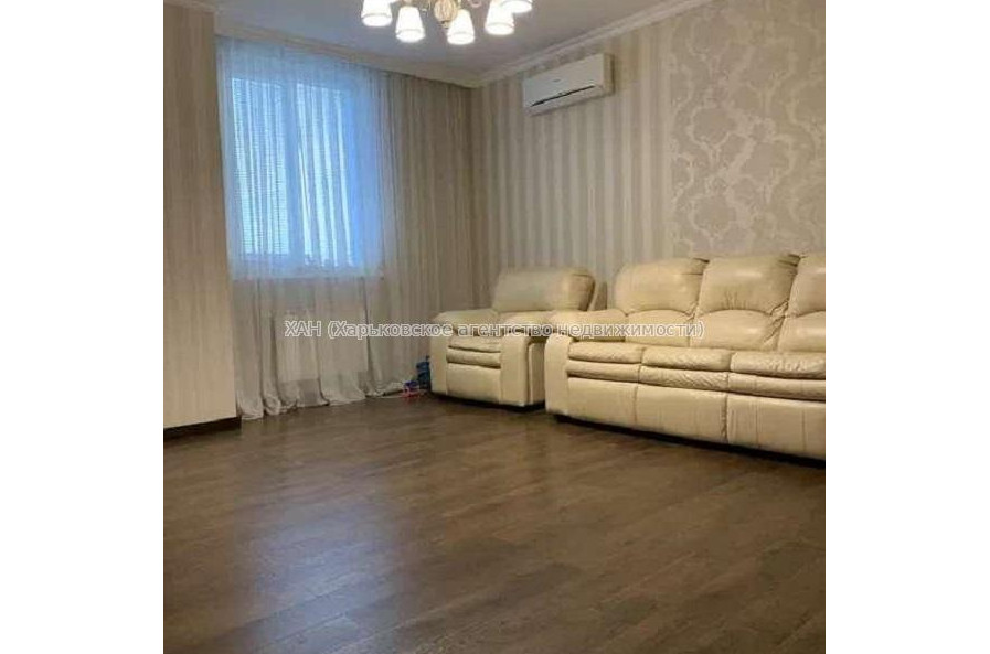 Продам квартиру, Олимпийская ул. , 2 кім., 90 м², евроремонт 