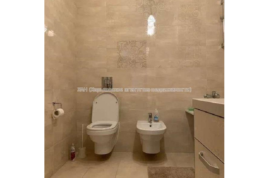 Продам квартиру, Олимпийская ул. , 2 кім., 90 м², евроремонт 