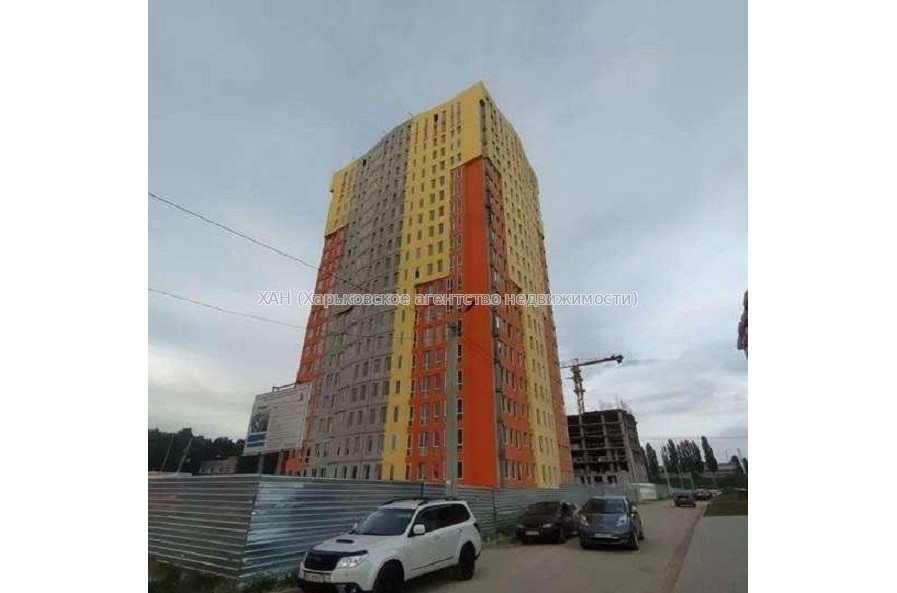 Продам квартиру, Гвардейцев Широнинцев ул. , 2 кім., 61 м², без внутренних работ 
