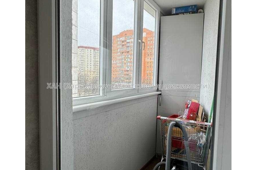 Продам квартиру, Гвардейцев Широнинцев ул. , 2  ком., 75 м², капитальный ремонт 