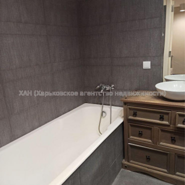 Продам квартиру, Клочковская ул. , 2  ком., 52 м², косметический ремонт 