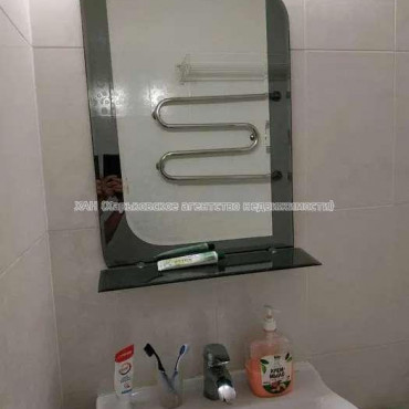 Продам квартиру, Валентиновская ул. , 2 кім., 49 м², евроремонт 