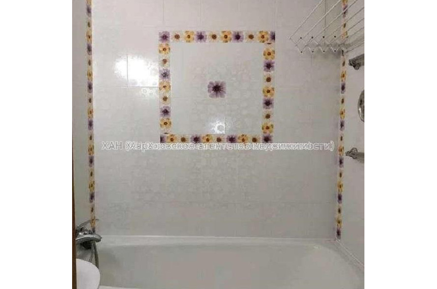Продам квартиру, Валентиновская ул. , 2 кім., 49 м², евроремонт 