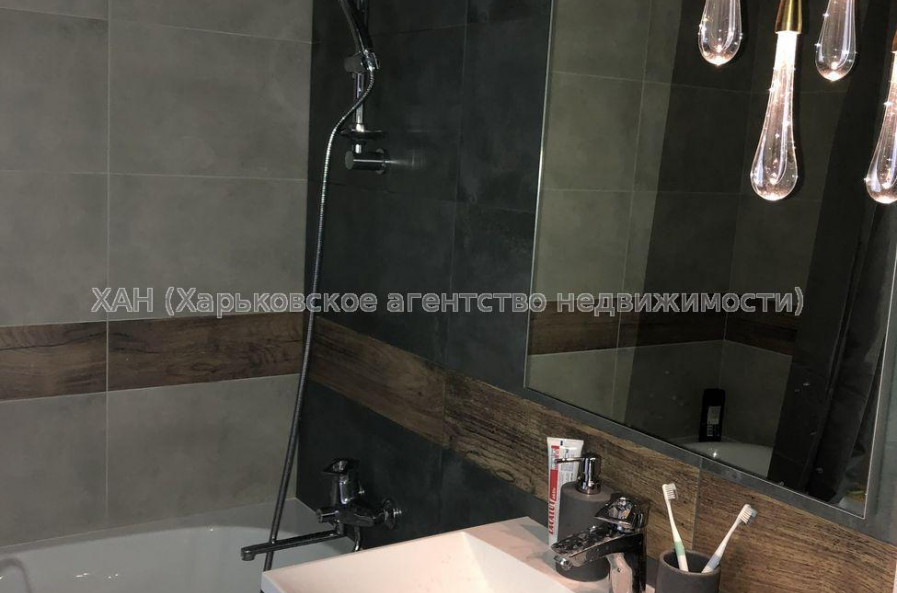 Продам квартиру, Гвардейцев Широнинцев ул. , 2 кім., 50 м², евроремонт 