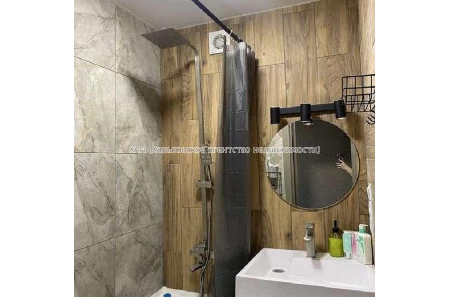 Продам квартиру, Зерновая ул. , 2 кім., 41 м², капитальный ремонт 