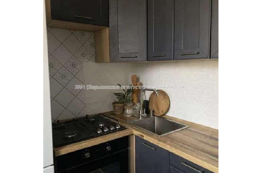 Продам квартиру, Зерновая ул. , 2 кім., 41 м², капитальный ремонт 