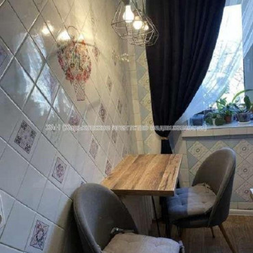 Продам квартиру, Зерновая ул. , 2 кім., 41 м², капитальный ремонт 