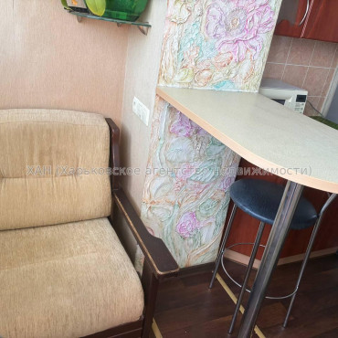 Продам квартиру, Москалёвская ул. , 1 кім., 37 м², косметический ремонт 