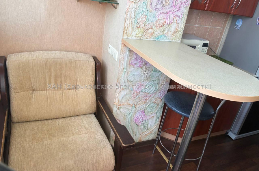 Продам квартиру, Москалёвская ул. , 1 кім., 37 м², косметический ремонт 