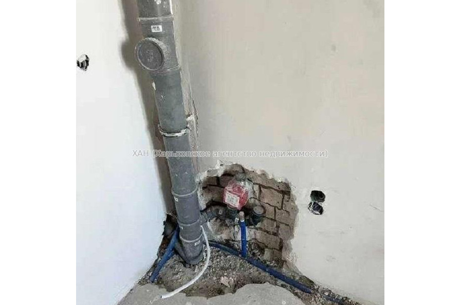 Продам квартиру, Холодногорская ул. , 3 кім., 90 м², без отделочных работ 
