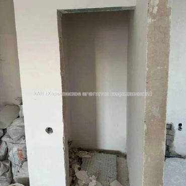 Продам квартиру, Холодногорская ул. , 3 кім., 90 м², без отделочных работ 