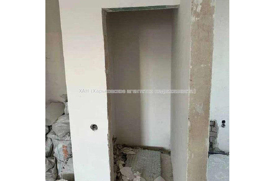 Продам квартиру, Холодногорская ул. , 3 кім., 90 м², без отделочных работ 