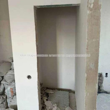 Продам квартиру, Холодногорская ул. , 3 кім., 90 м², без отделочных работ 