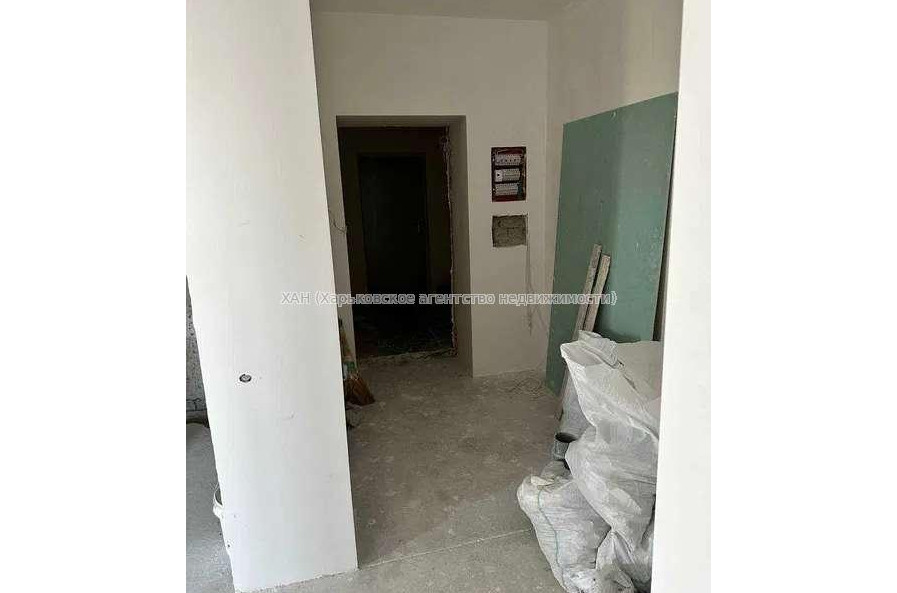 Продам квартиру, Холодногорская ул. , 3 кім., 90 м², без отделочных работ 