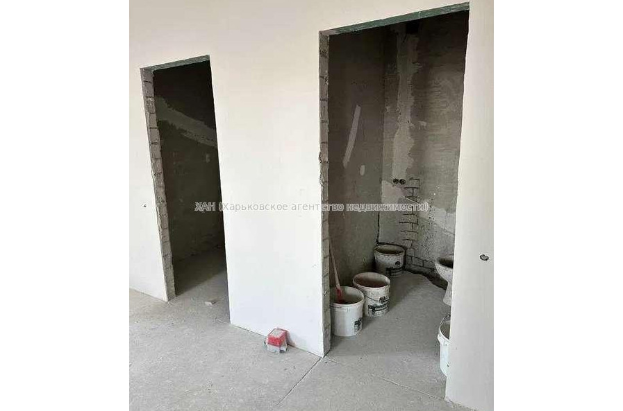 Продам квартиру, Холодногорская ул. , 3 кім., 90 м², без отделочных работ 