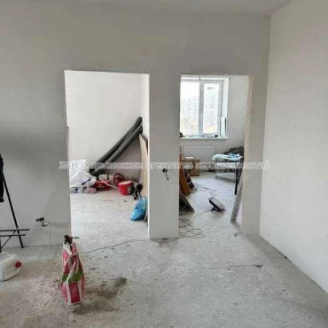 Продам квартиру, Холодногорская ул. , 3 кім., 90 м², без отделочных работ 