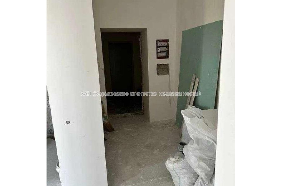 Продам квартиру, Холодногорская ул. , 3 кім., 90 м², без отделочных работ 