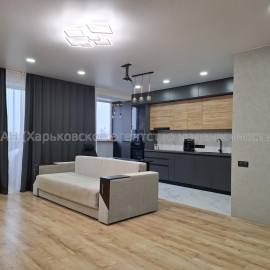 Продам квартиру, Мира ул. , 3  ком., 82 м², евроремонт