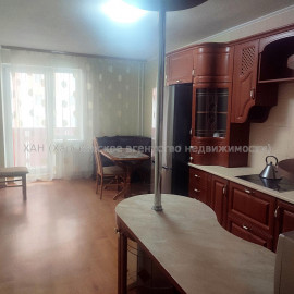 Продам квартиру, Барабашова академика ул. , 2 кім., 83 м², капитальный ремонт
