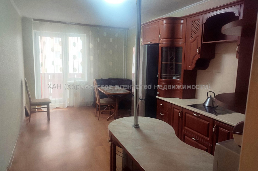 Продам квартиру, Барабашова академика ул. , 2 кім., 83 м², капитальный ремонт 
