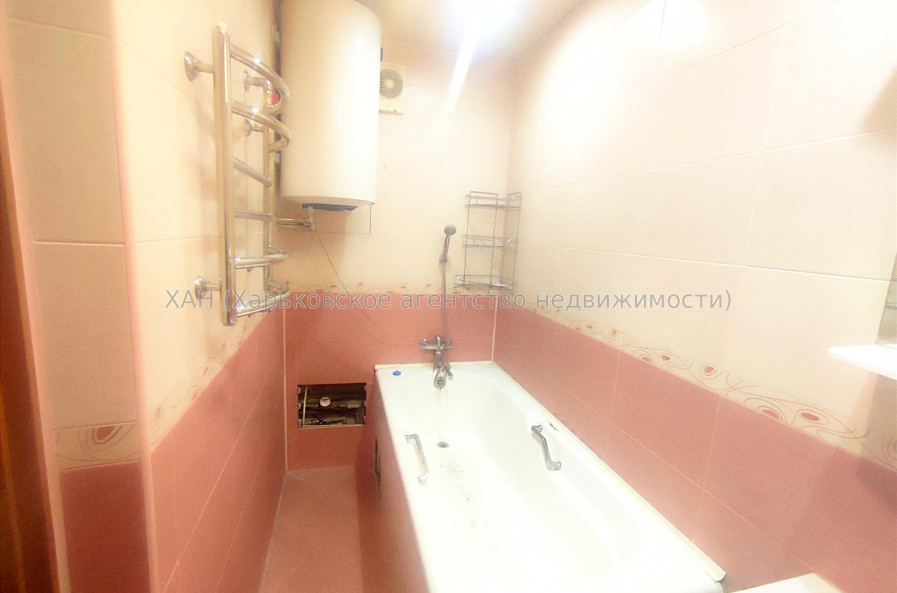 Продам квартиру, Барабашова академика ул. , 2 кім., 83 м², капитальный ремонт 