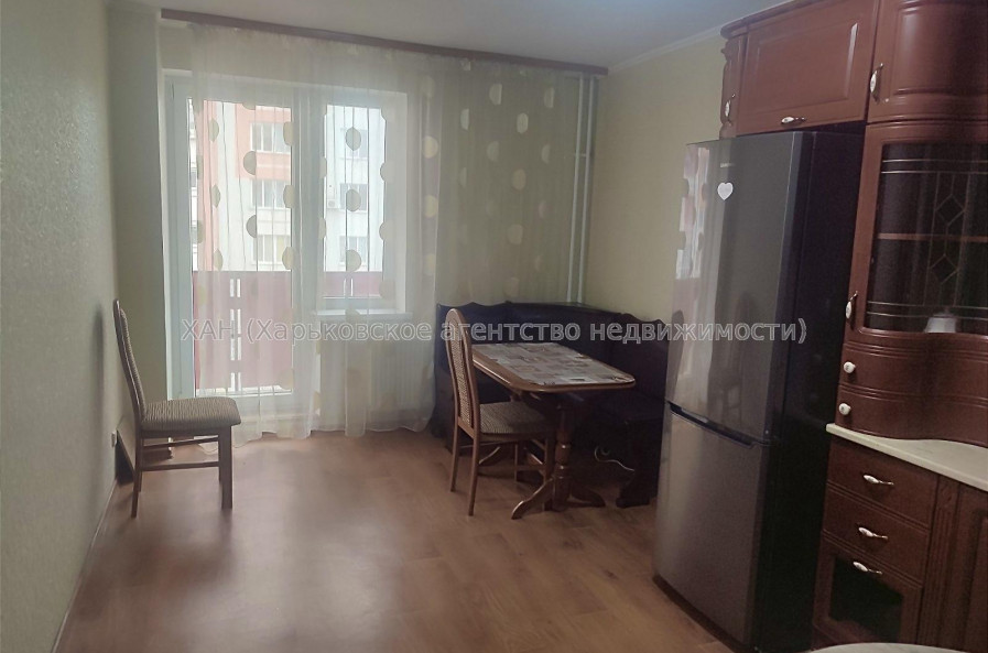 Продам квартиру, Барабашова академика ул. , 2 кім., 83 м², капитальный ремонт 