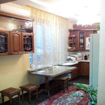 Продам квартиру, Сумская ул. , 2 кім., 65 м², евроремонт 