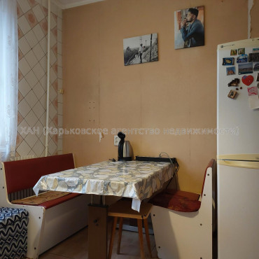 Здам квартиру, Ахсарова Энвера ул. , 2 кім., 50 м², косметический ремонт 