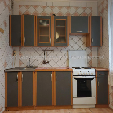 Здам квартиру, Ахсарова Энвера ул. , 2 кім., 50 м², косметический ремонт 