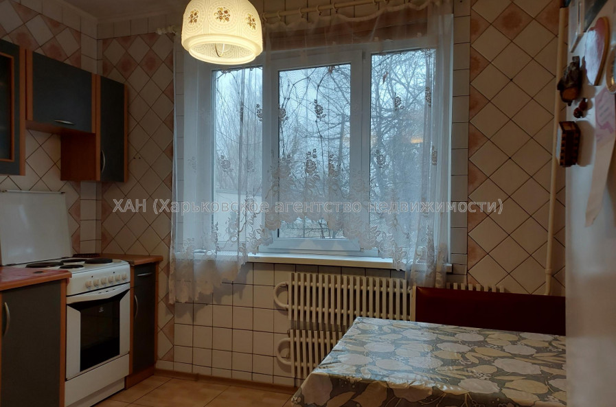 Здам квартиру, Ахсарова Энвера ул. , 2 кім., 50 м², косметический ремонт 