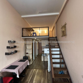 Продам квартиру, Лозовская ул. , 1  ком., 35 м², капитальный ремонт