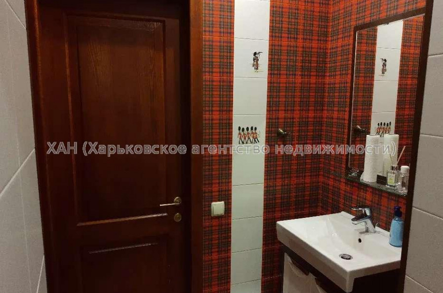 Продам квартиру, Ярослава Мудрого ул. , 4  ком., 122 м², косметический ремонт 