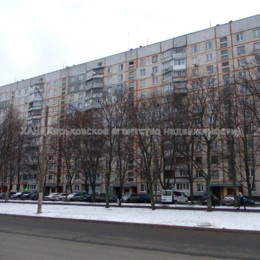 Продам квартиру, Салтовское шоссе , 2  ком., 44 м², капитальный ремонт 
